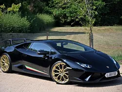 Black Used 2018 Lamborghini Huracán Coupe | £169,990 (Fair price)