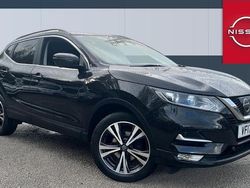 Black Used 2017 Nissan Qashqai N-Connecta SUV | £9,266 (Good price)