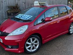 Red Used 2014 Honda Jazz SI Hatchback | £2,495 (Super price)