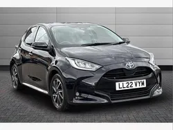 Black Used 2022 Toyota Yaris Hybrid Design Hatchback | £16,695 (Fair price)