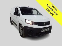 White Used 2022 Peugeot Partner Premium MPV | £7,300 (Fair price)