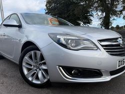 Red Used 2014 Vauxhall Insignia SRi Hatchback | £3,995 (Fair price)
