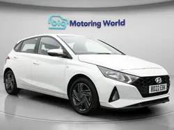 White Used 2022 Hyundai i20 SE Hatchback | £13,900 (Fair price)