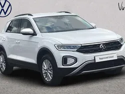 Used 2025 VW T-Roc Life SUV | £21,202 (Fair price)