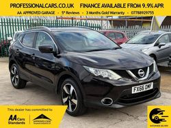 Black Used 2016 Nissan Qashqai N-Connecta SUV | £7,890 (Fair price)