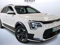 New 2025 Kia e-Niro 3 SUV | £27,598 (Expensive)