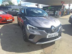 Oyster grey with diamond black roof Used 2021 Renault Captur LIMITED SUV | £12,995 (Fair price)