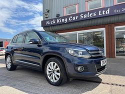 Midnight blue Used 2015 VW Tiguan Match SUV | £8,875 (Fair price)
