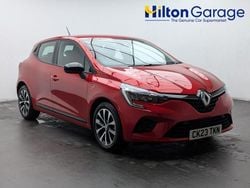 Red Used 2023 Renault Clio V Evolution Hatchback | £14,500 (Super price)