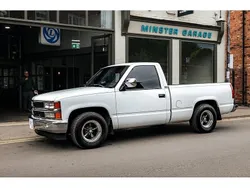 White Used 2005 Chevrolet Silverado Pickup | £21,950