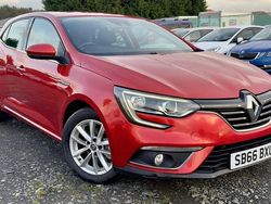 Red Used 2016 Renault Mégane IV Dynamique Hatchback | £4,995 (Fair price)