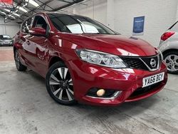 Red Used 2016 Nissan Pulsar N-Connecta Hatchback | £6,990 (Fair price)