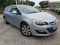 Silver Used 2016 Vauxhall Astra Design Edition Estate | £2,995 (Fair price)