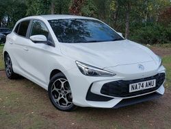White Used 2024 MG MG3 Trophy Hatchback | £16,298 (Fair price)