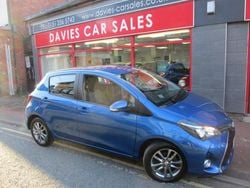 Blue Used 2015 Toyota Yaris Hatchback | £8,990 (Fair price)