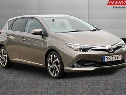 Used 2016 Toyota Auris Design Hatchback | £9,495 (Fair price)