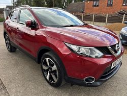 Red Used 2017 Nissan Qashqai N-Vision SUV | £10,795 (Fair price)