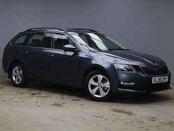 Quartz grey metallic Used 2020 Skoda Octavia SE Technology Estate | £13,995 (Fair price)