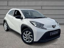 White Used 2022 Toyota Aygo PURE Hatchback | £11,195 (Good price)