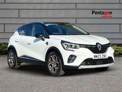 White/black Used 2022 Renault Captur Techno SUV | £15,889 (Fair price)
