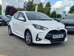 White Used 2025 Toyota Yaris Hybrid Hatchback | £18,950 (Good price)