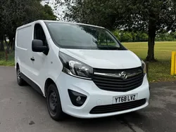 White Used 2018 Vauxhall Vivaro Sportive Van | £4,995 (Fair price)