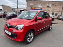 Red Used 2015 Renault Twingo Dynamique Hatchback | £2,995 (Good price)