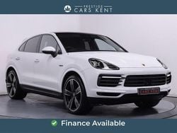 White Used 2023 Porsche Cayenne Platinum Edition SUV | £62,700 (Good price)