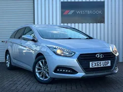 Silver Used 2015 Hyundai i40 SE Estate | £5,850 (Fair price)