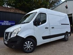 White Used 2018 Nissan NV400 SE Van | £7,995 (Good price)