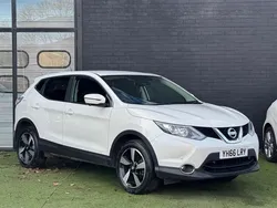 White Used 2016 Nissan Qashqai N-Connecta SUV | £7,000 (A bit pricey)