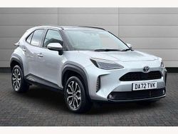 Silver Used 2022 Toyota Yaris Hybrid Design SUV | £20,750 (Fair price)