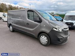 Grey Used 2015 Vauxhall Vivaro Van | £6,990 (Fair price)