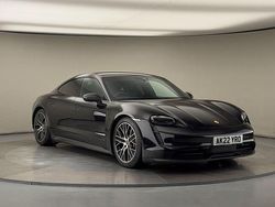 Jet black Used 2022 Porsche Taycan Performance Package Sedan | £45,200 (Super price)