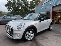 Silver Used 2014 Mini Cooper Hatch Hatchback | £7,980 (Good price)