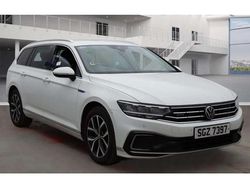 White Used 2020 VW Passat GTE Estate | £11,490 (Good price)