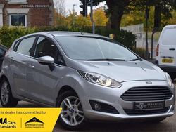 Silver Used 2014 Ford Fiesta Zetec Hatchback | £5,250 (Fair price)