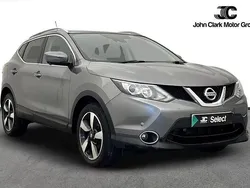 Grey Used 2017 Nissan Qashqai N-Connecta SUV | £8,750 (Good price)