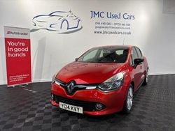 Red Used 2014 Renault Clio IV Dynamique Hatchback | £3,795 (Good price)