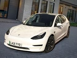 White Used 2021 Tesla Model 3 Standard Range Sedan | £17,995 (Fair price)