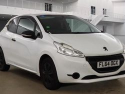 White Used 2015 Peugeot 208 Access Hatchback | £1,795 (Super price)