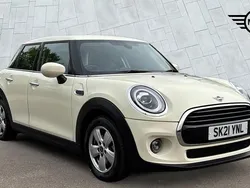 White Used 2021 Mini Cooper Classic Hatchback | £16,099 (Fair price)