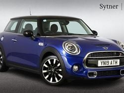 Blue Used 2019 Mini Cooper S Exclusive Hatchback | £15,750 (Good price)
