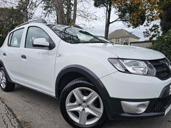White Used 2014 Dacia Sandero Stepway Ambiance Hatchback | £2,395 (Fair price)