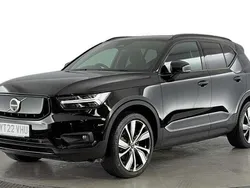 Black Used 2022 Volvo XC40 Pro SUV | £23,470 (Fair price)