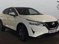 White Used 2022 Nissan Qashqai Acenta Premium SUV | £15,896 (Super price)