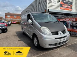 Silver Used 2010 Renault Trafic Van | £2,795 (Fair price)
