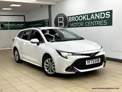 White Used 2023 Toyota Corolla Estate | £21,485 (Fair price)
