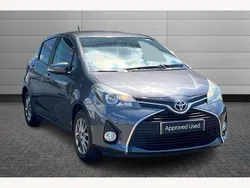 Grey Used 2016 Toyota Yaris Hatchback | £7,695 (Fair price)