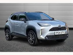 Silver with black roof Used 2024 Toyota Yaris Cross Sport SUV | £25,750 (Fair price)